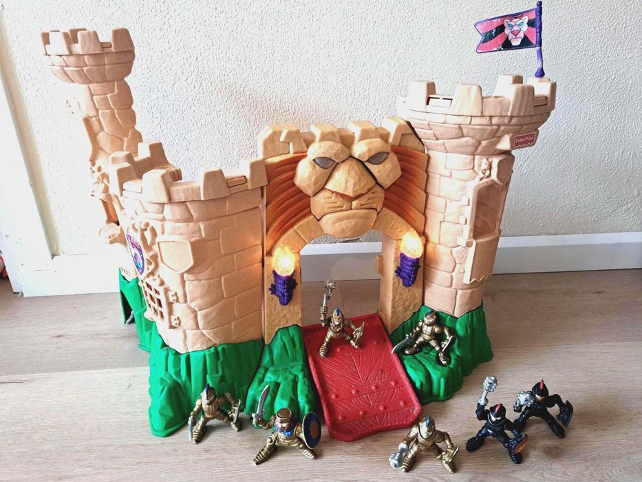 Іграшковий замок Fisher-Price