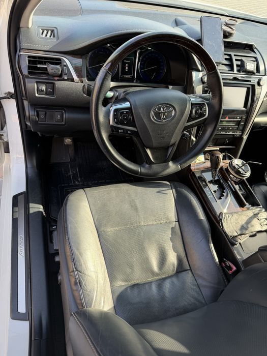 Toyota camry 55 2015