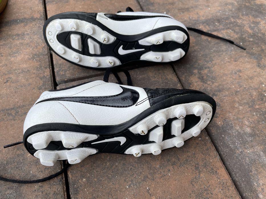 Korki Pilkarskie Nike dla dziecia