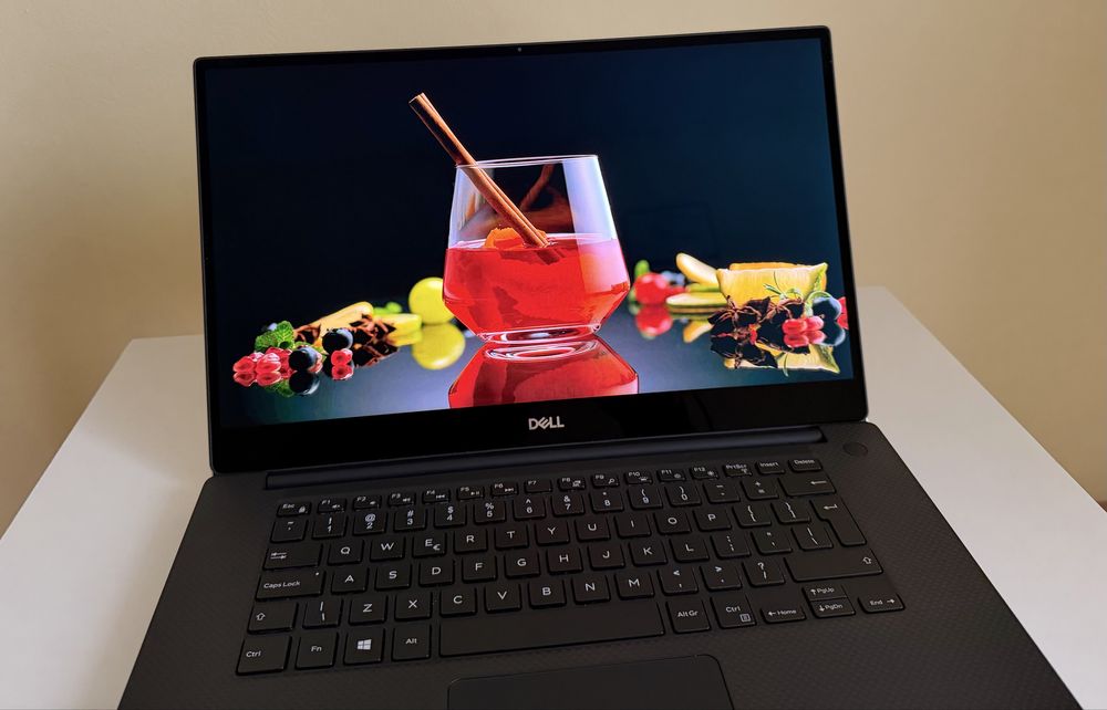 Laptop Dell XPS 15 7590 OLED 4K i7-9750H 32GB RAM 1TB SSD W11