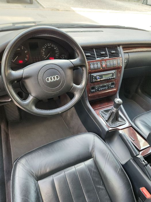 Audi A8 motor 2.8 V6 193cv só 127.000 km nacional um Único dono impecável de tudo Aceito retoma