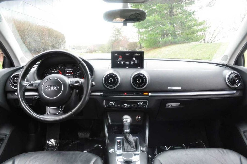 Audi A3 Premium      2015