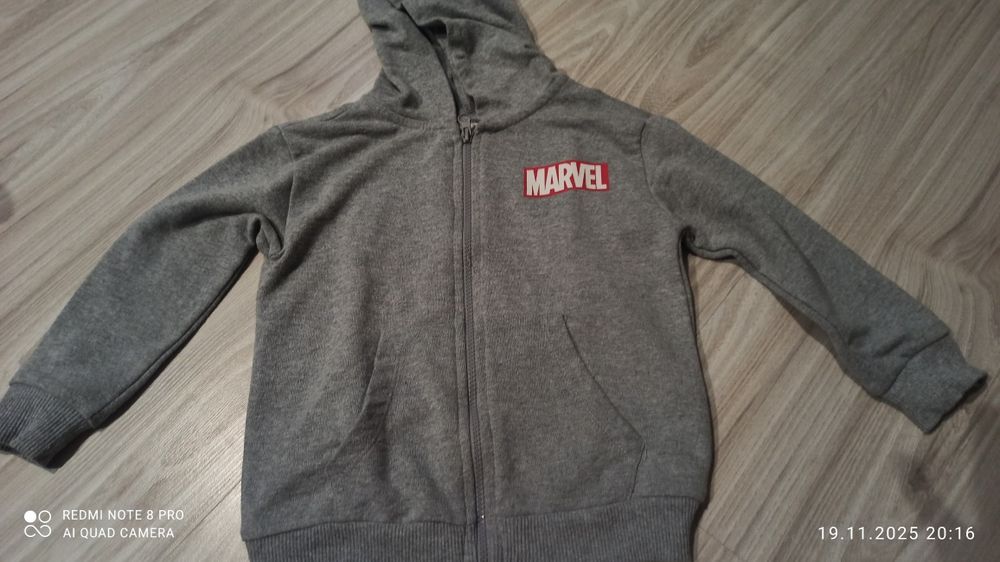 szara bluza rozpinana Marvel r.116
