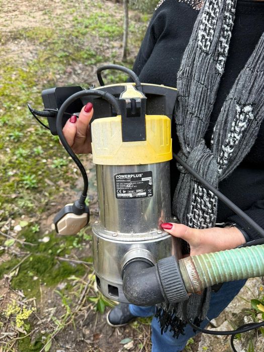 Bomba Submersível Powerplus 900W – Muito potente – Como nova