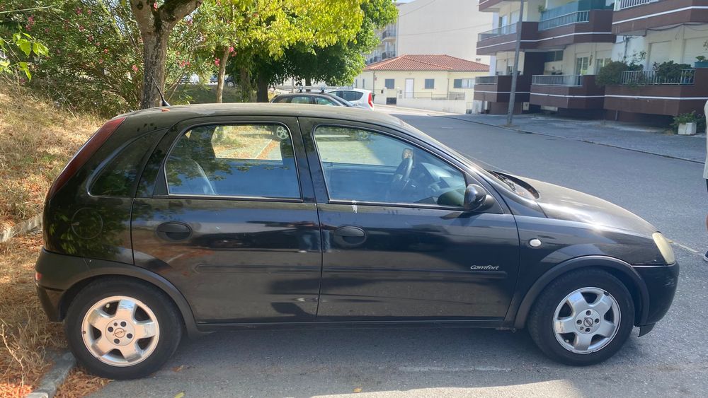 Opel corsa 1.2 confort 2002