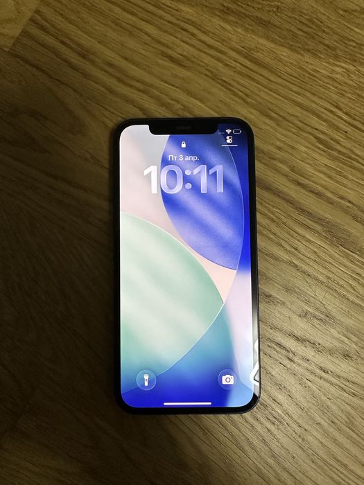 Продам iPhone 12