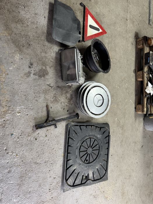 Czesci mercedes mercedes w124 wąska listwa