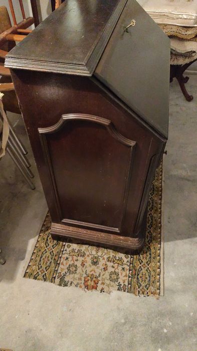 Escrivaninha em Madeira