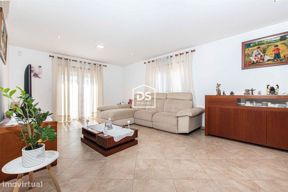 Moradia T4 Venda em Pontinha e Famões,Odivelas