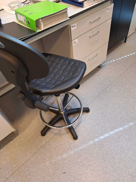 Syndyk sprzeda ruchomości po laboratorium-15% ceny