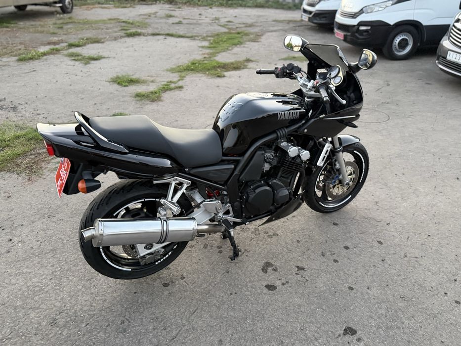 Продам Yamaha FZS600 fazer