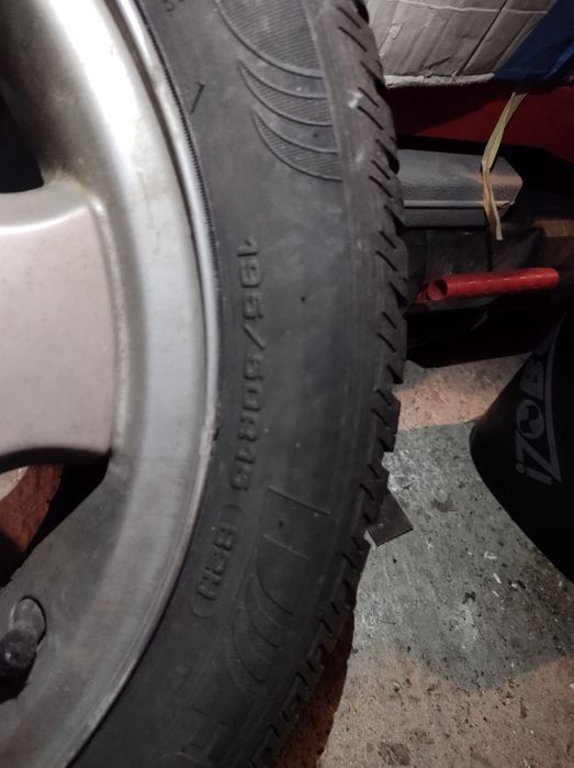 Alufelgi Mercedes i opony całoroczne 195/50/r15