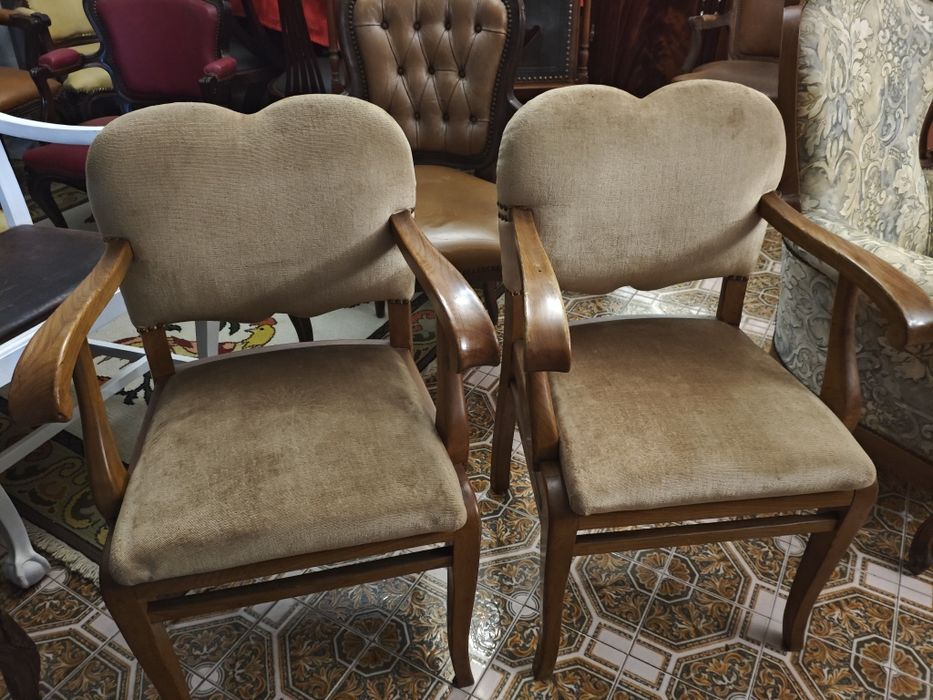 2 cadeirões em ótimo estado