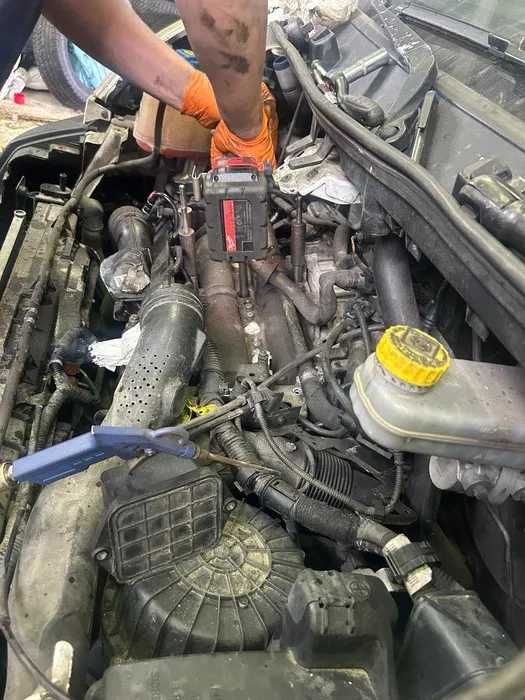 Wyciąganie zapieczonych urwanych wtryskiwaczy wtrysków świec żarowych