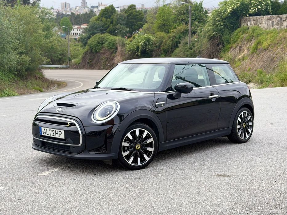 MINI 3 Portas Cooper SE Premium Essential