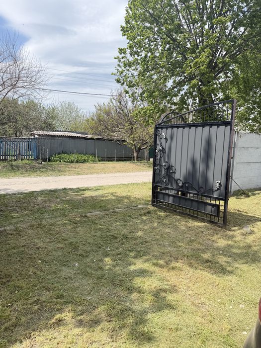 Продам бувший дитячий садок. Можна для будинку, бізнесу. 240кв м