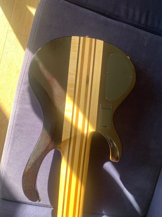 Gitara basowa Ibanez 7 strunowa, Ibanez btb