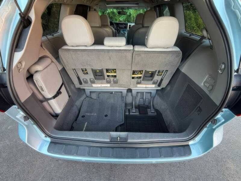 2015 Toyota Sienna XLE Premium 8-Passenger