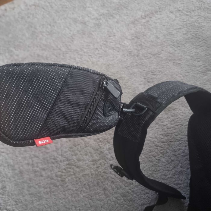 Maquina fotográfica Canon 700D + Lente 18-55  + Mochila