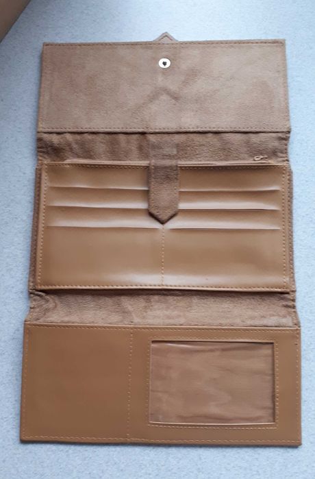 portfel damski beżowy