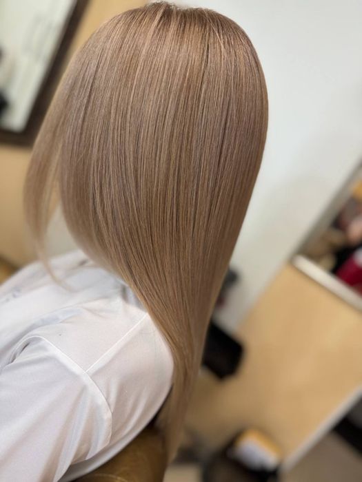 Стрижка ,Фарбування ,Кератин ,Ботокс ,Аір Тач ,Шатуш ,Балаяж