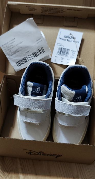 Нові кросівки. Adidas. Disney. Оригінал.