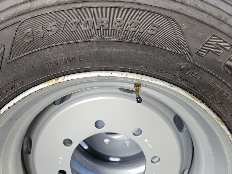 Opona Rolnicza 900 R20 1000R20 Zamiennik 315/70 R22.5 Nowe Felgi Koła