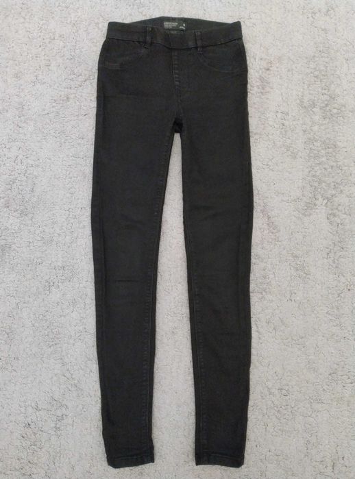 Spodnie czarne House r. 34 Jeggins
