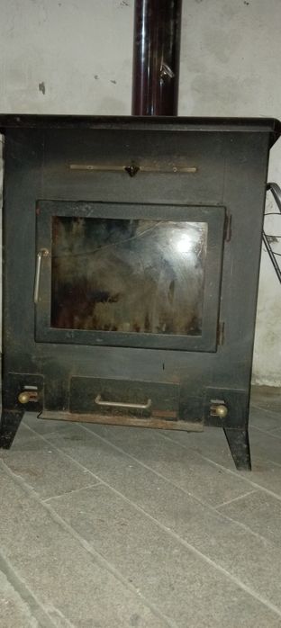 Vendo salamandra em ferro fundido