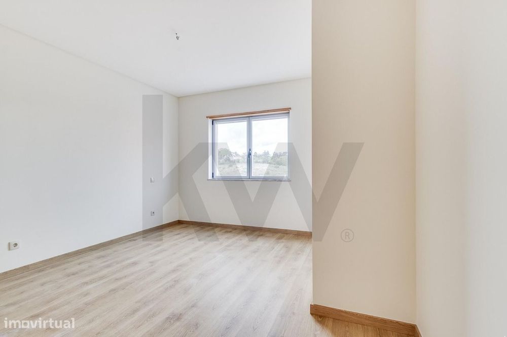 Apartamento T3 Novo nas Laranjeiras em Lisboa | Premium, Metro e Acess