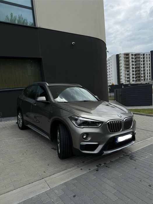 Samochód BMW X1 SUV