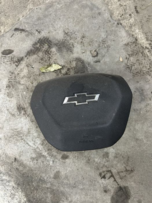 Chevrolet bolt euv 2023 подушка безопасности