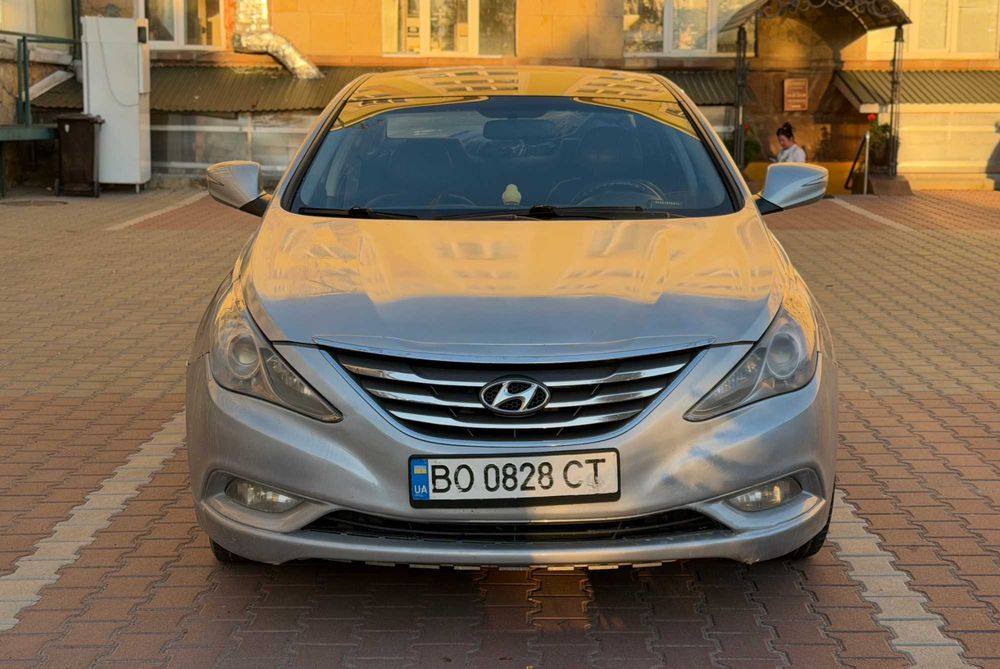 Hyundai Sonata 2012 2.0 газ / Без торга!