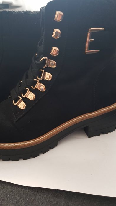 Botas de mulher Tamanho 36 em pele e camurça