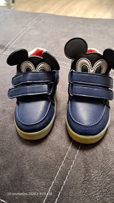 Ботиночки с мики маусом
