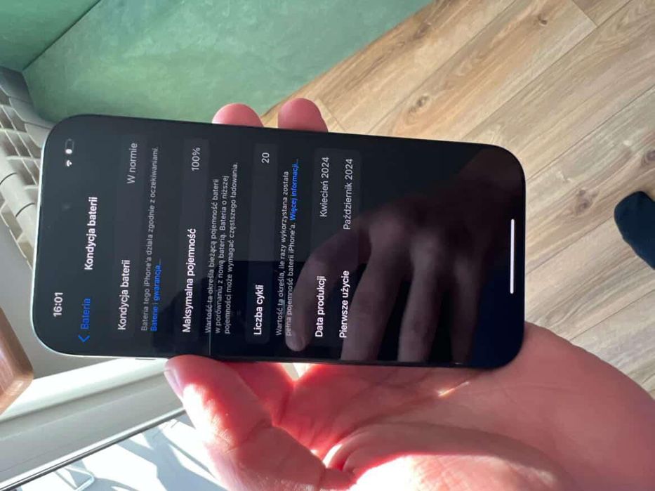 iPhone 15 pro jak nowy