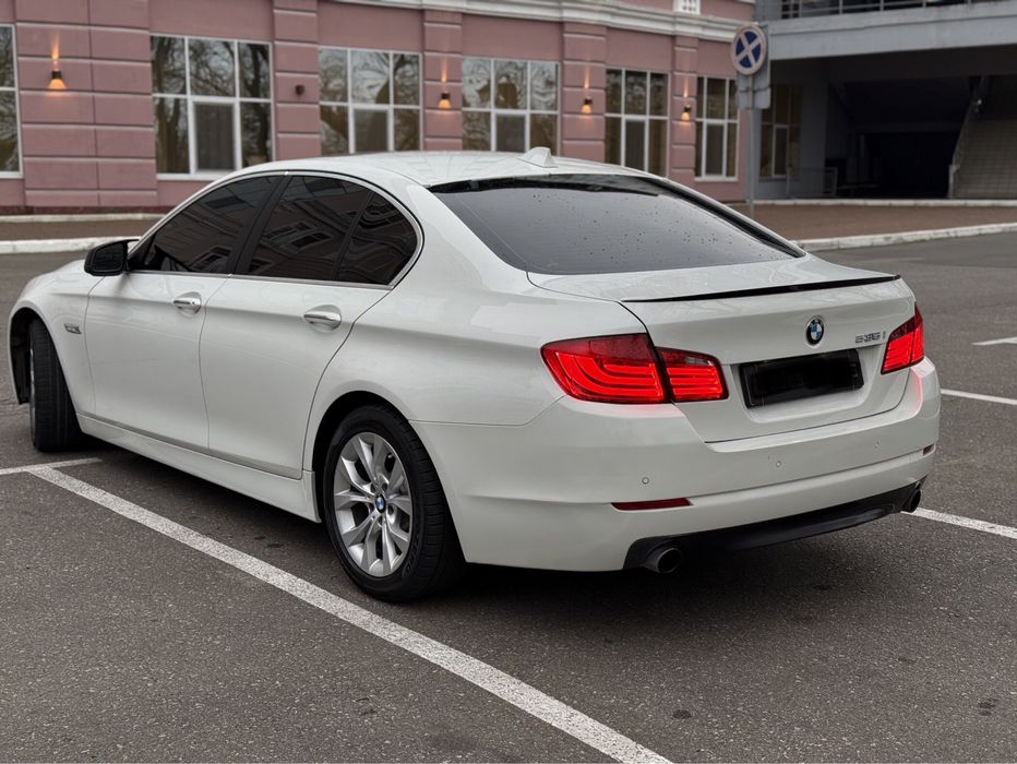 BMW 535i F10 2012г. 306 л.с. |Камера | Ассистенты | Люк | Жирная компл