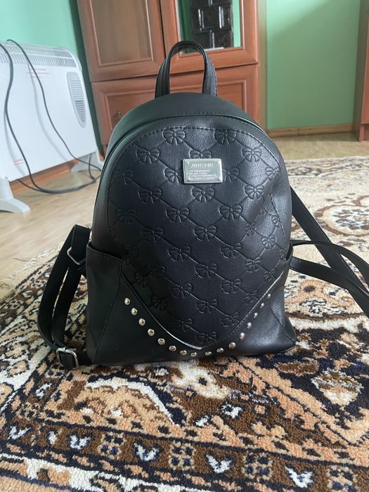 Жіночий   рюкзак.