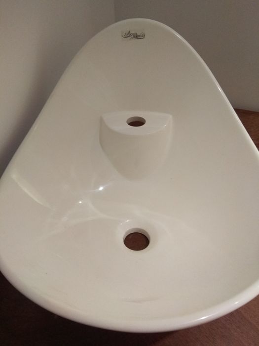 Умывальник в ванную