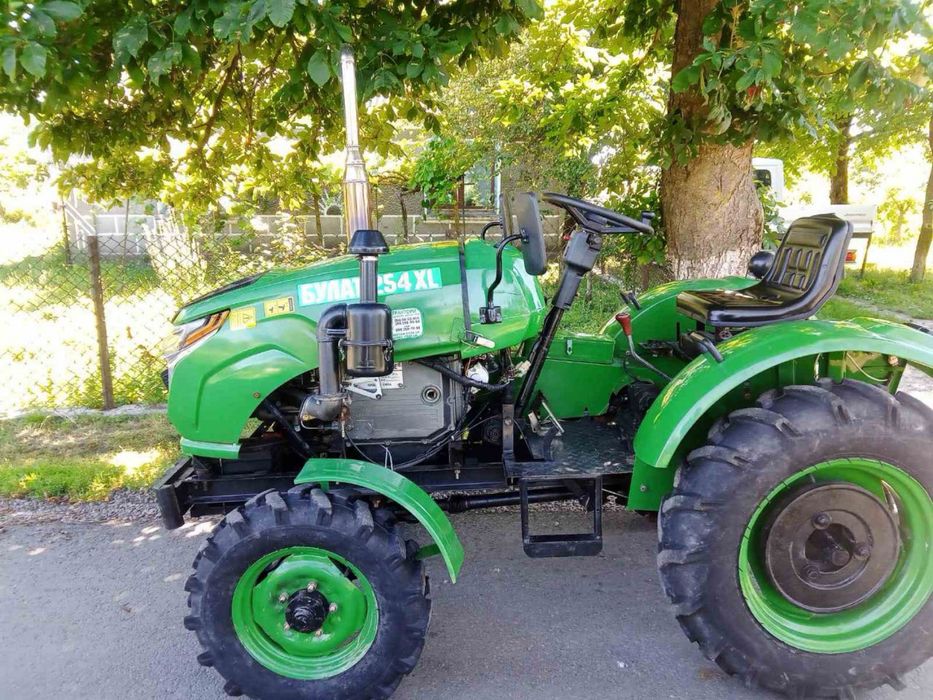 Продаєця трактор булад 254xl
