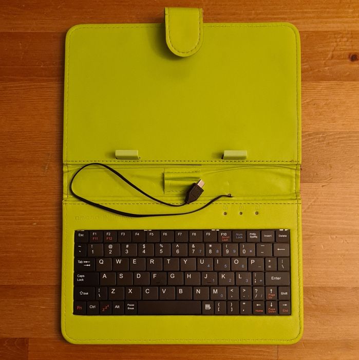 Capa p/ Tablet de 7"