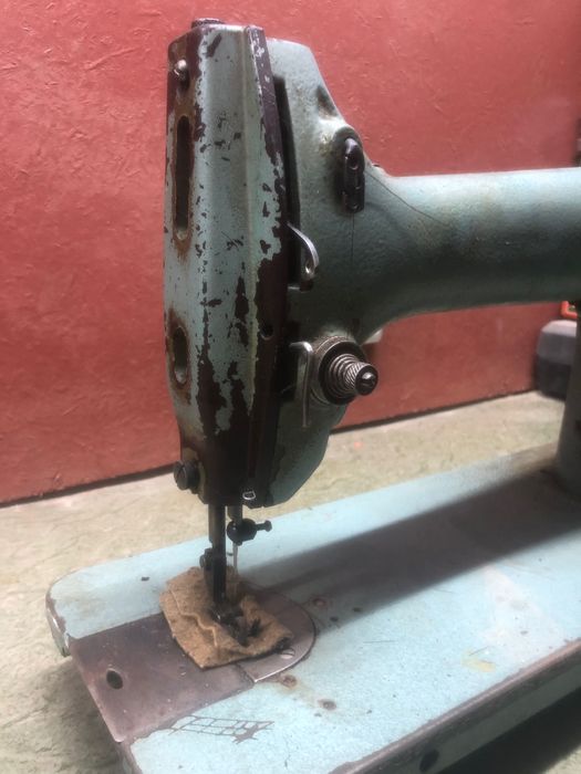 Швейна машинка на запчастини