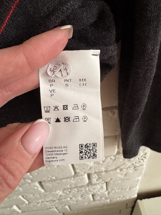 Светр Hugo Boss 100 % вовна