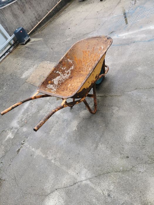 Carro de mão usado