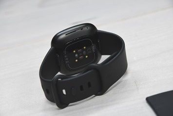 Smartwatch Google Fitbit Versa 3 Czarny