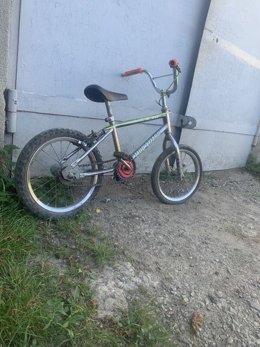 Велосипед від 4 до 8 років.