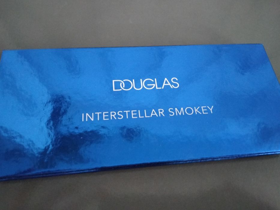 Douglas Interstellar Smokey paleta cieni