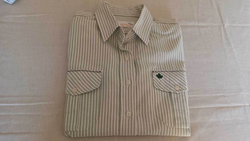 Camisa branca e verde da Sacoor