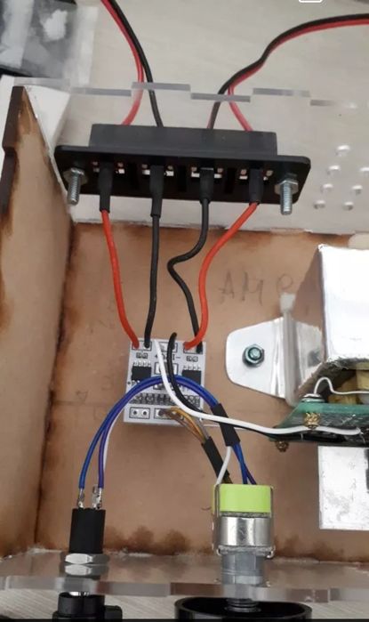 цифровой усилитель мощности 2*18 W класса D/AB,  NS4110B. DC 6-14 V.