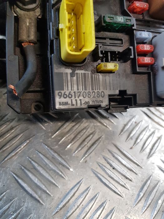 Skrzynka Bezpieczników Moduł Bsm-L11 9661708280 Peugeot 307 1.6Hdi 06R